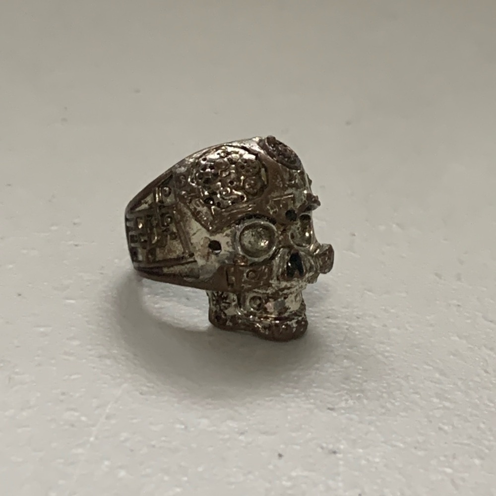 Silver Vintage Looking Skull Ring